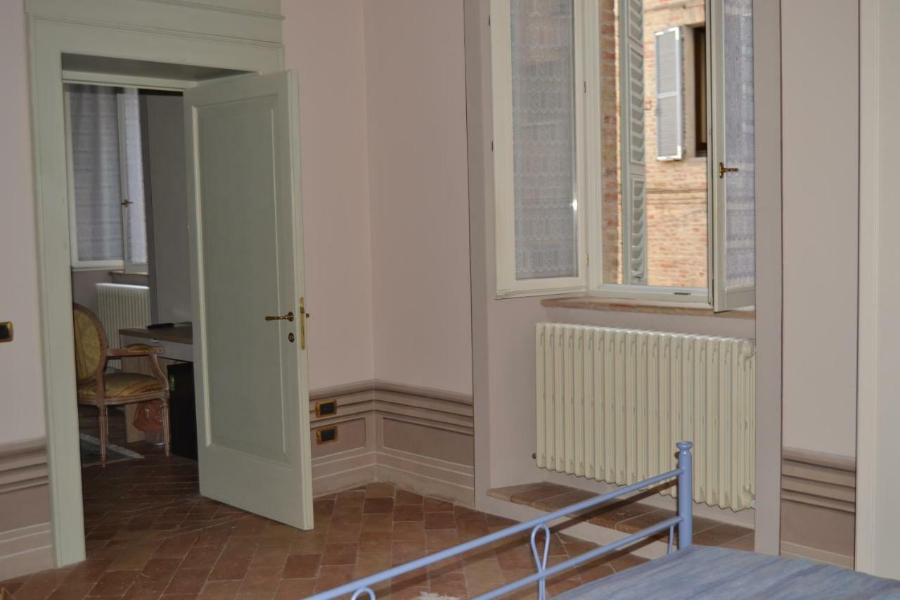 Palazzo Roberti Hotell Monte San Giusto Eksteriør bilde