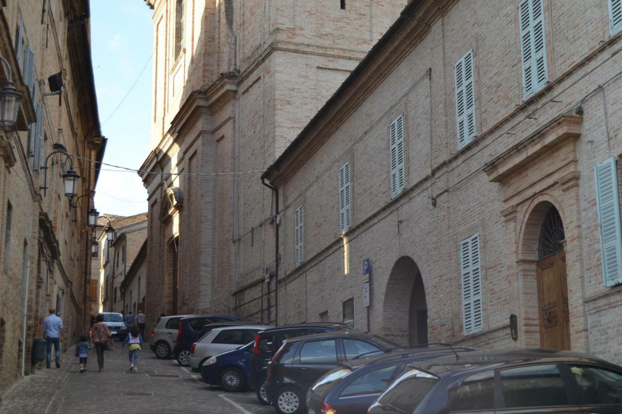 Palazzo Roberti Hotell Monte San Giusto Eksteriør bilde